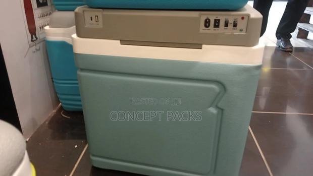 Pinnacle Foam Hard Thermo Electric Cooler and Warmer 30 Litres