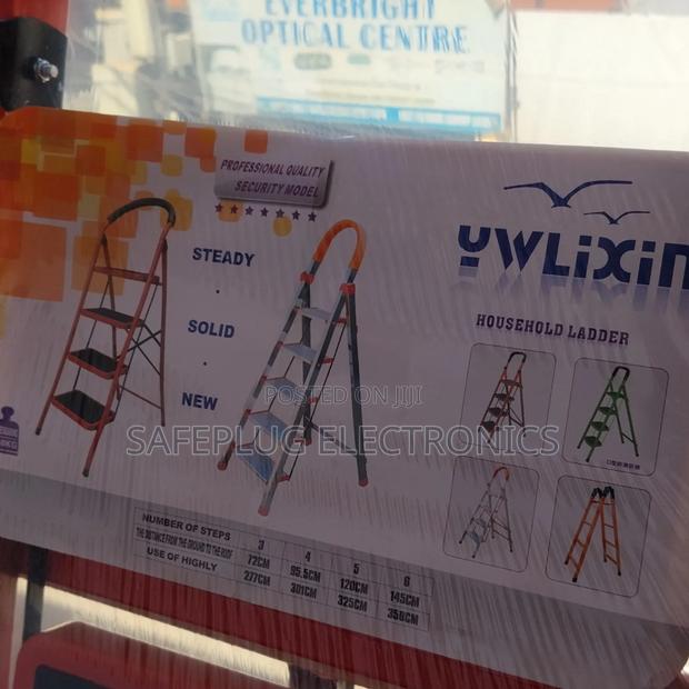 Ladder - Heavy Duty 4-Step Anti-Wobble Design |