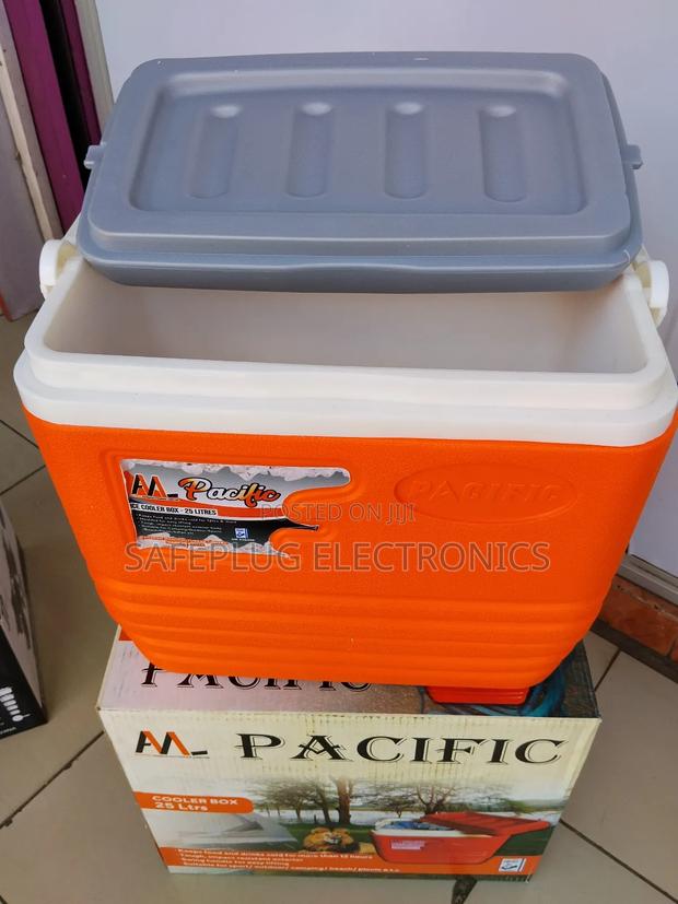 Cooler Box:25l Cooler Box: Red/Blue/Green/Yellow