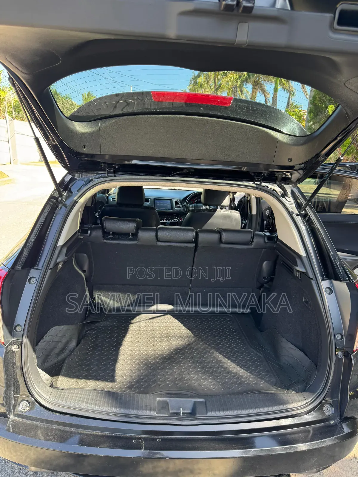 Honda Vezel 1.5 Hybrid 2WD 2018 Black