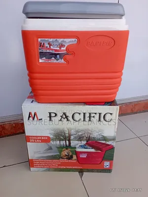 Pacific 25 Litres Ice Cooler Box/Chiller