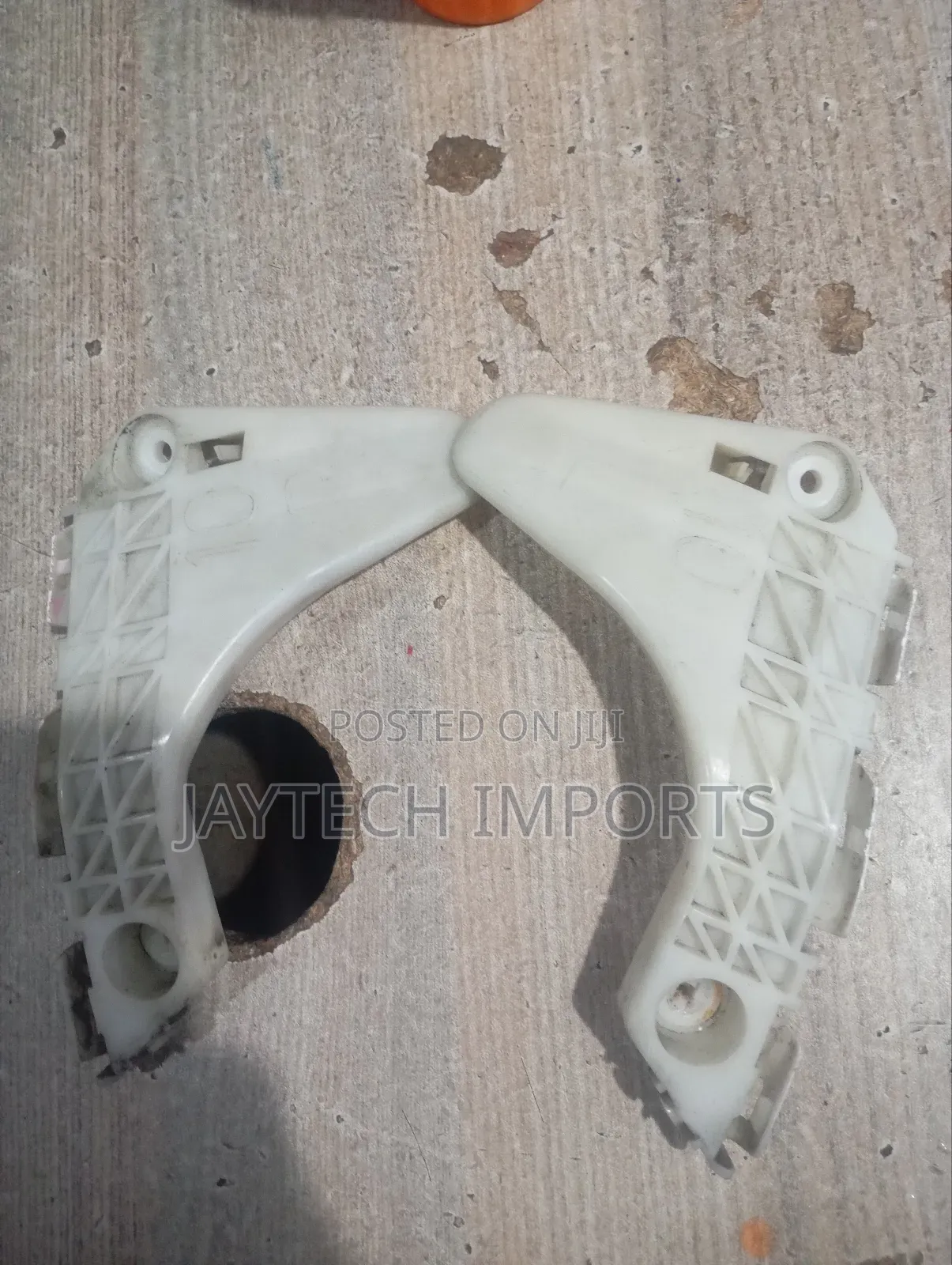 Ractis 2008 Bumper Slide