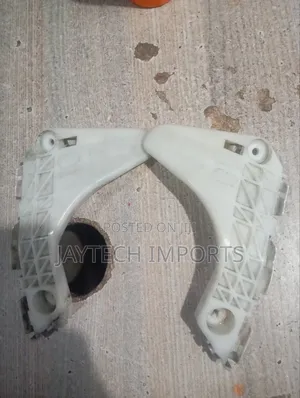 Ractis 2008 Bumper Slide