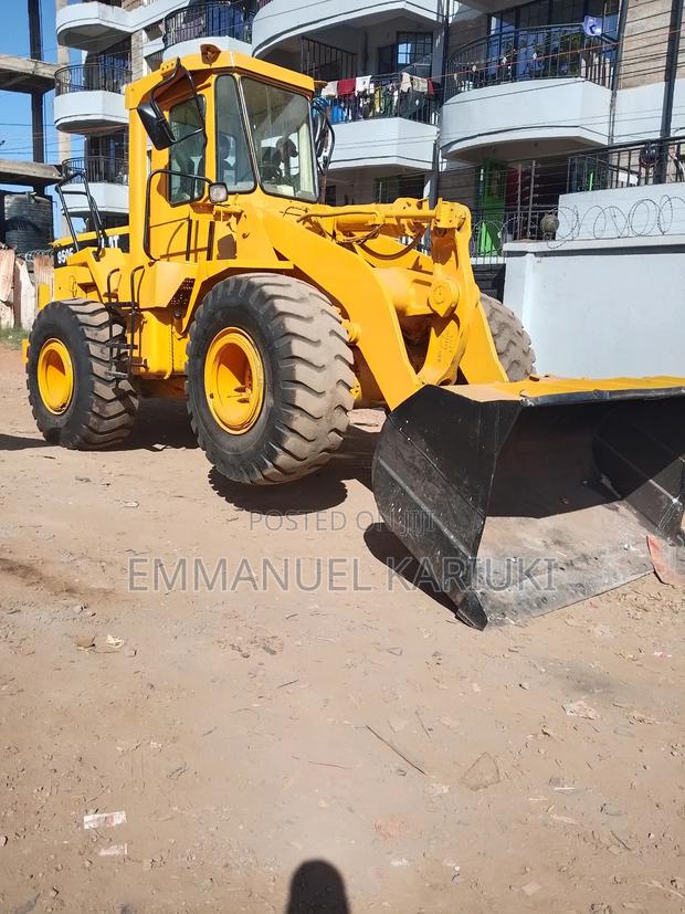 Caterpillar 6 Tonnes Shovel Wheel Loader - main view