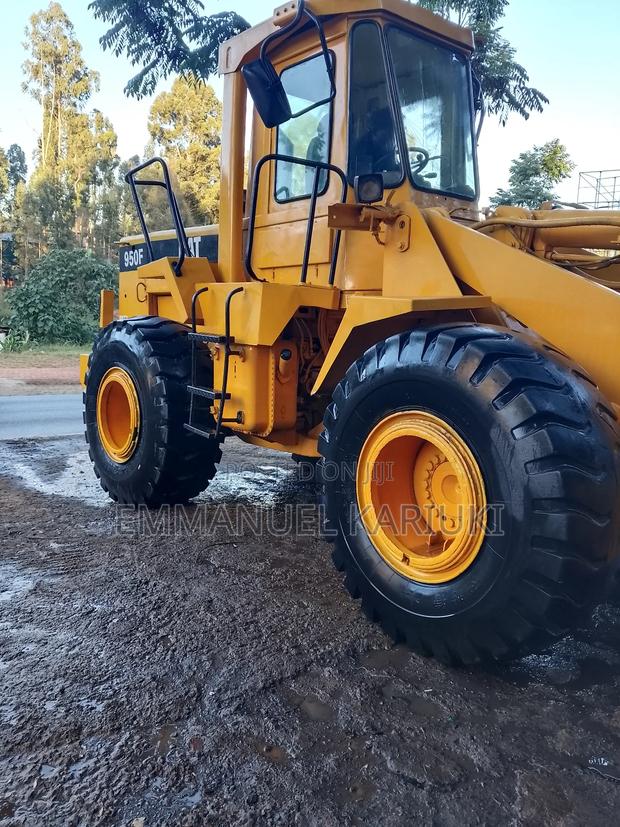 Caterpillar 6 Tonnes Shovel Wheel Loader - thumbnail 9