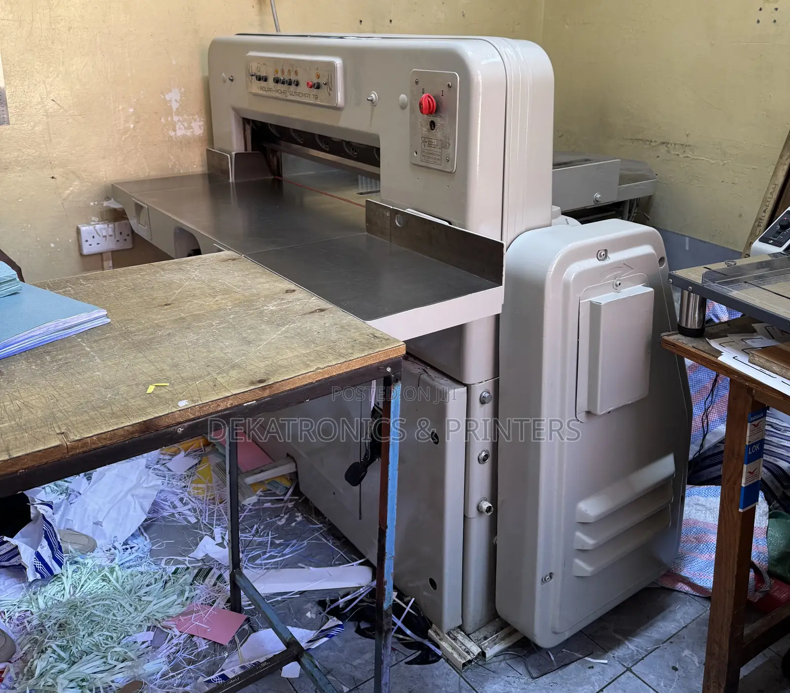 Ex-German Polar 72 Guillotine Cutting Machine