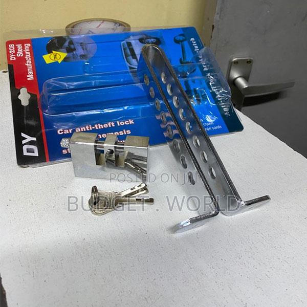 Durable 3 Keys Stainless Steel Adjustable Lock Car Accelerator 8 Holes