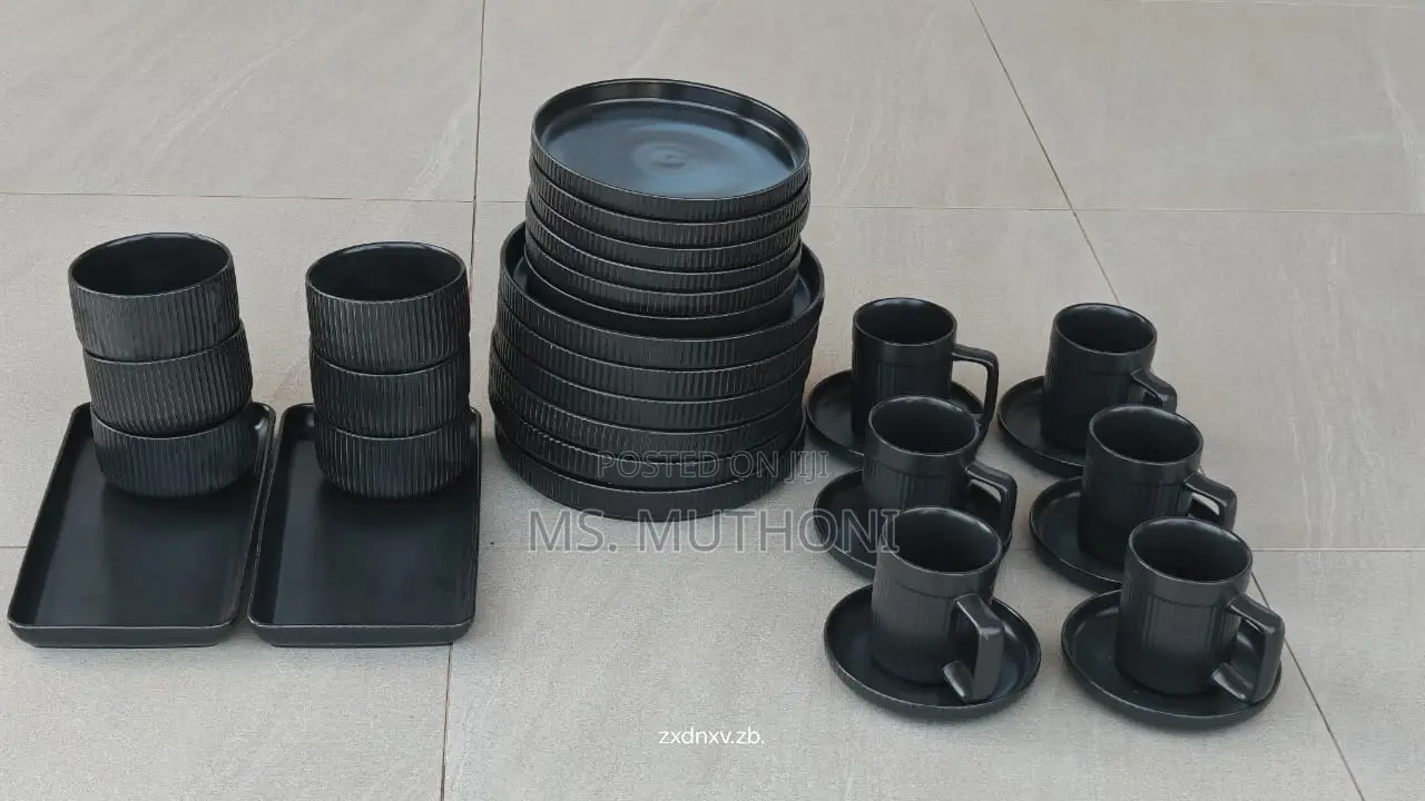 32 Pieces Black Matte Dinnerware