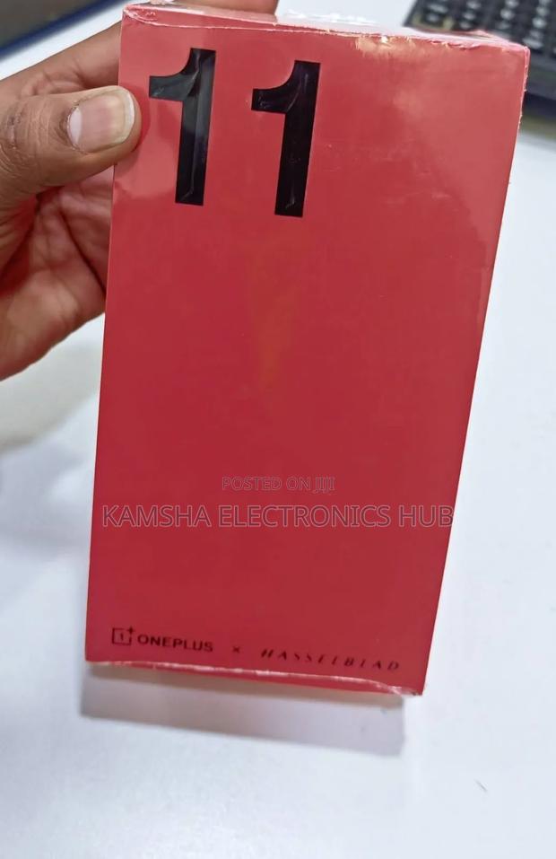 New OnePlus 11 256 GB Black - main view