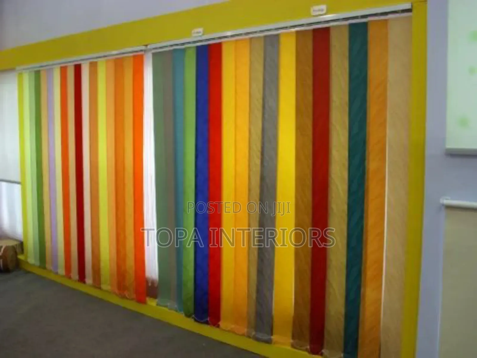 Adjustable Vertical Office Window Blinds Installation