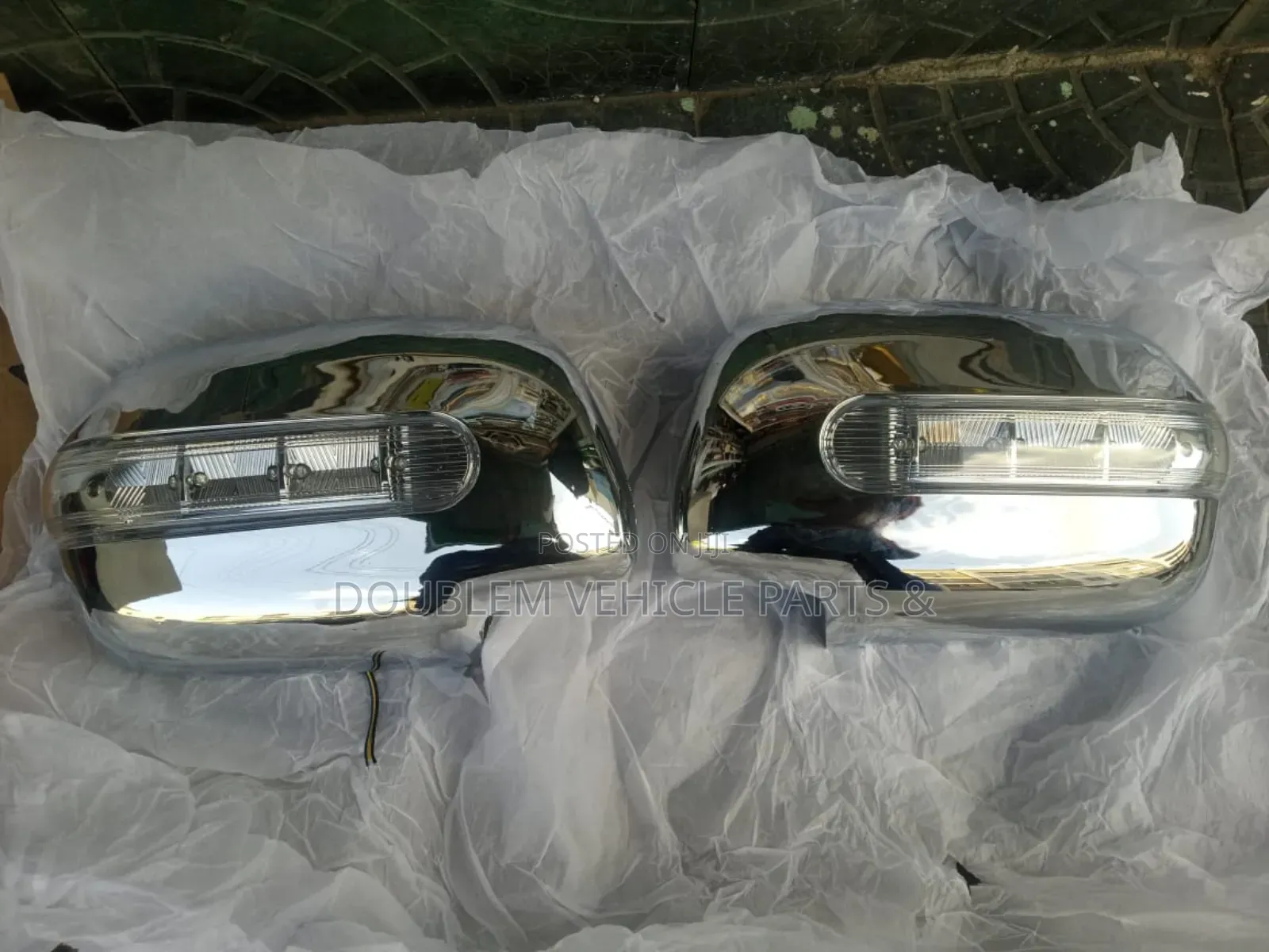 Sidemirror Cover With Indicators Hilux Vigo 2010,2011,2012,2013 Chrome
