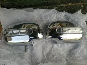 Sidemirror Cover With Indicators Hilux Vigo 2010,2011,2012,2013 Chrome