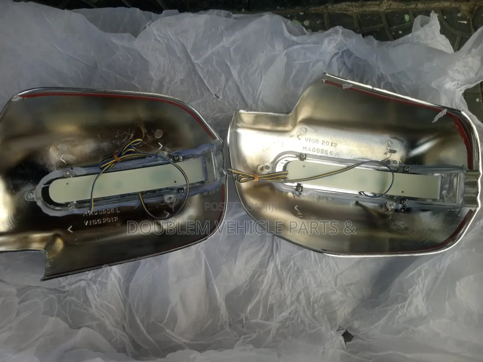 Sidemirror Cover With Indicators Hilux Vigo 2010,2011,2012,2013 Chrome