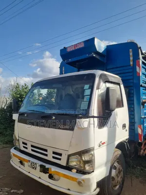 Isuzu NPR Local