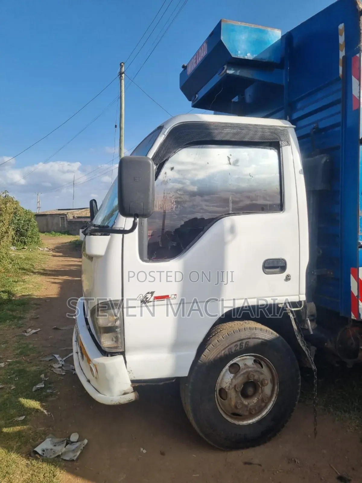 Isuzu NPR Local