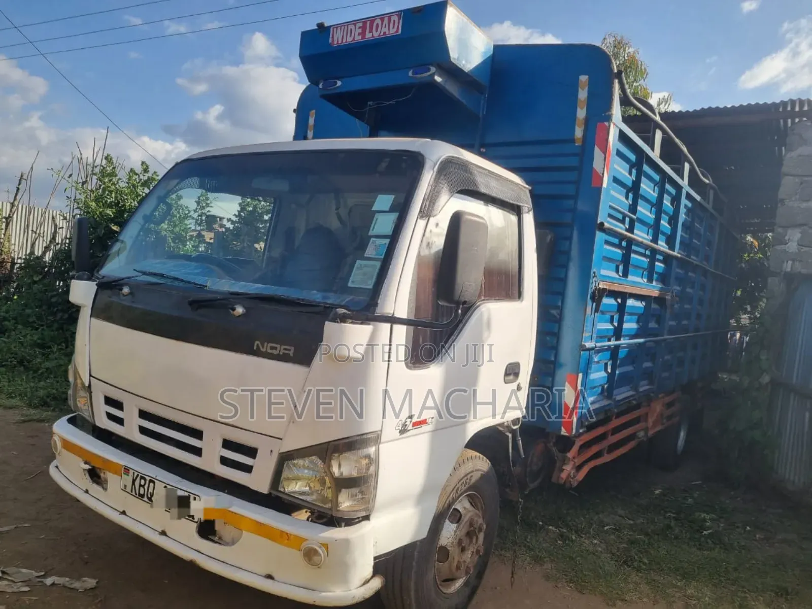 Isuzu NPR Local