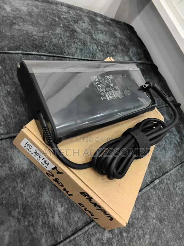 This Is an Original 280w 20v 14a Hp Bluepin Ac Power Adapter.