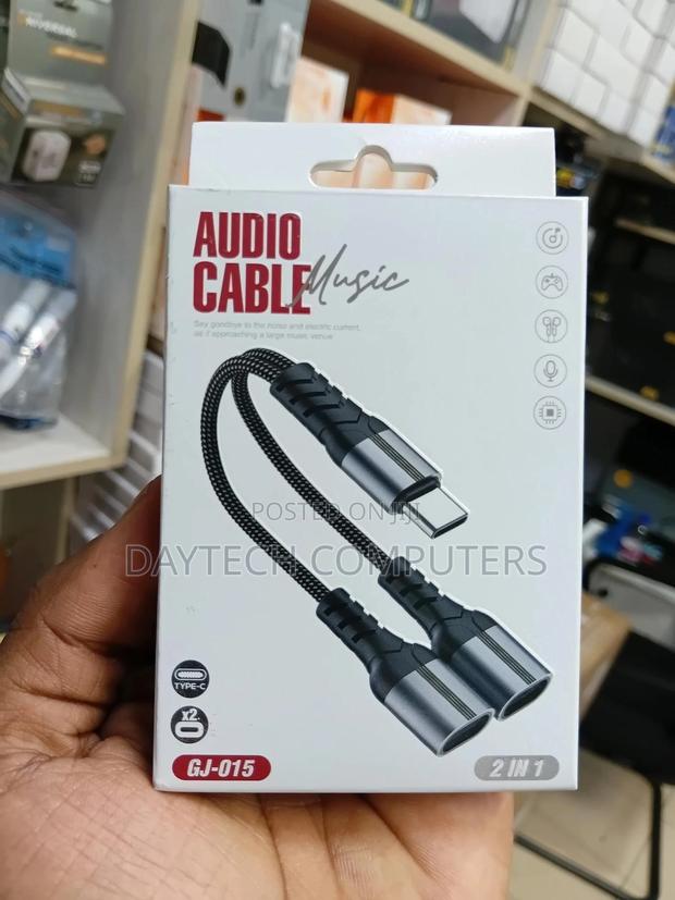 This Is a Gj-015 Type-C to 2x Type-C Audio Splitter Cable. - main view