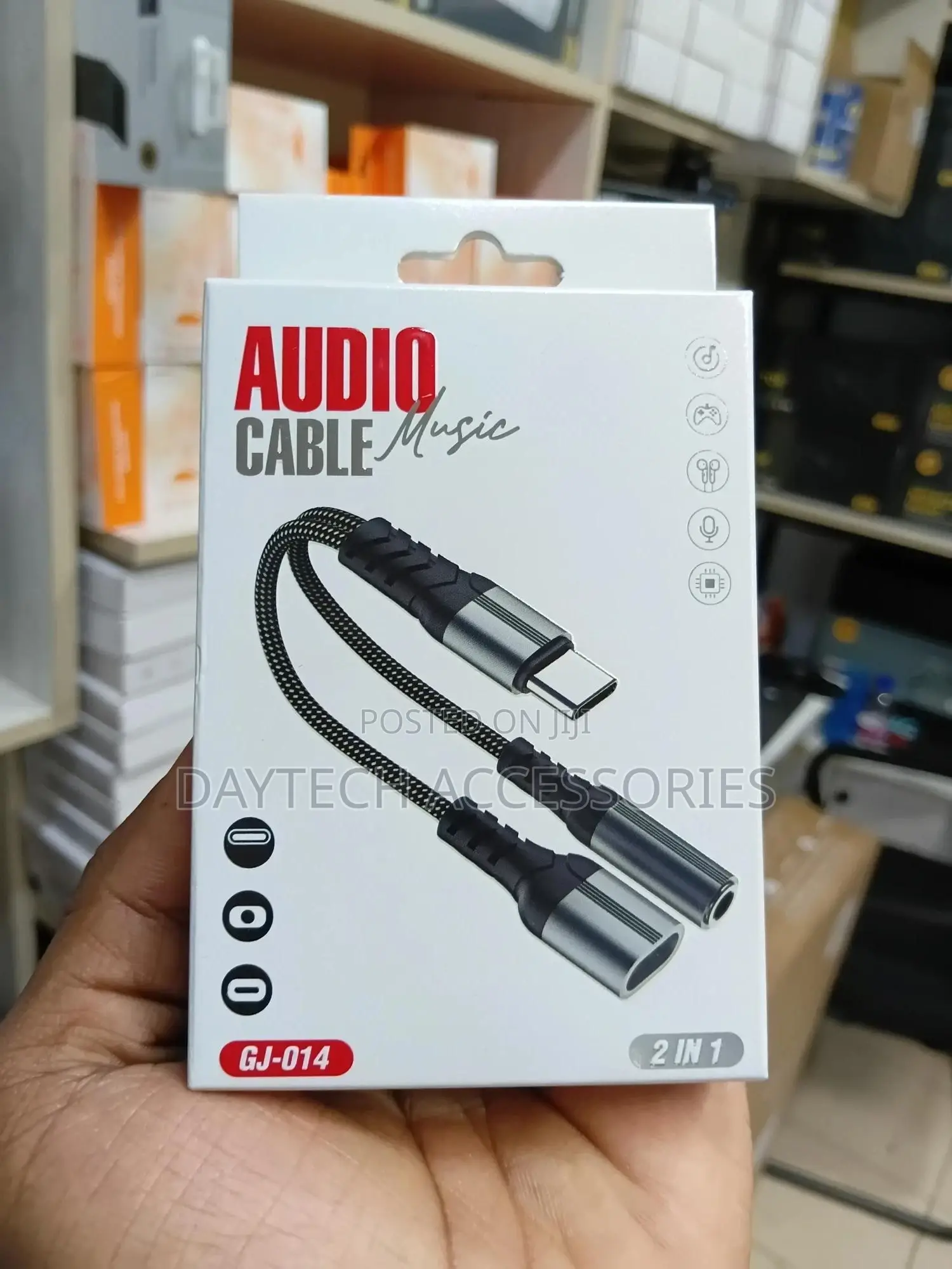 2-in-1 Usb C to 3.5mm Headphone Audio Splitter Adapter