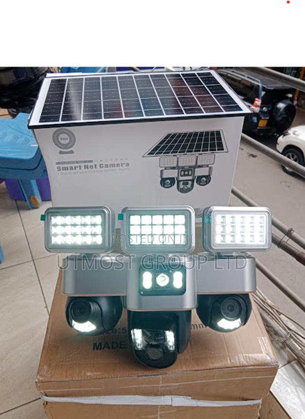 Solar-Powered 4g Triple Lens Rotating Security Camera Floodlight Model - main view