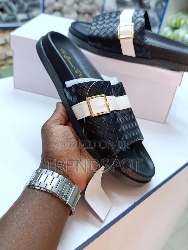 Mens Sandals Black And White - thumbnail 2