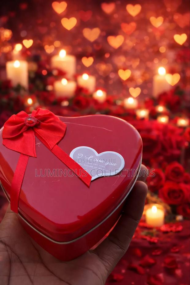 Romantic Gift Set With Teddy, Flowers and a Watch - thumbnail 3