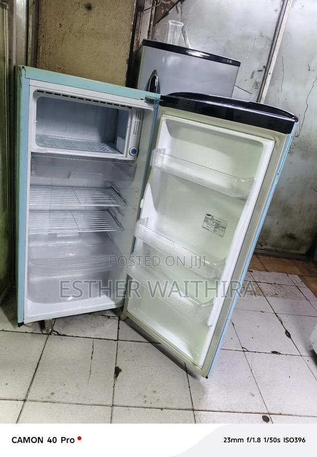 190 Litres Samsung Fridge - thumbnail 3