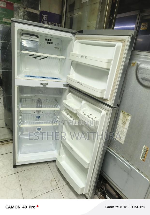 Lg Vitamin 280 Litres as New - thumbnail 2