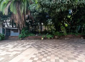 1⁄4 Quarter Acre Parklands