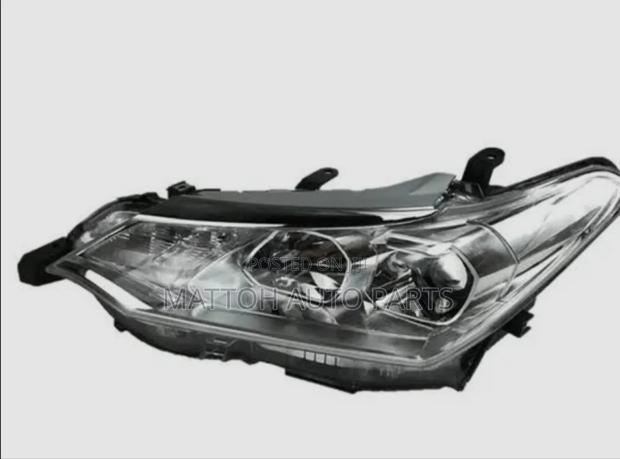 Fielder ,Axio 2017 Headlight
