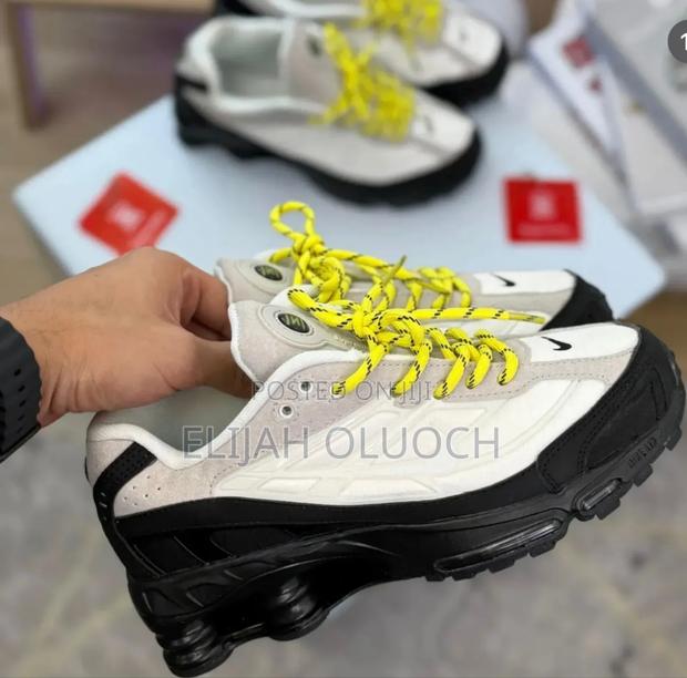 Nike Shox Supreme Black Sail