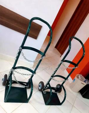 Oxygen Trolley (Strong and Easy-to-Move) - thumbnail 2