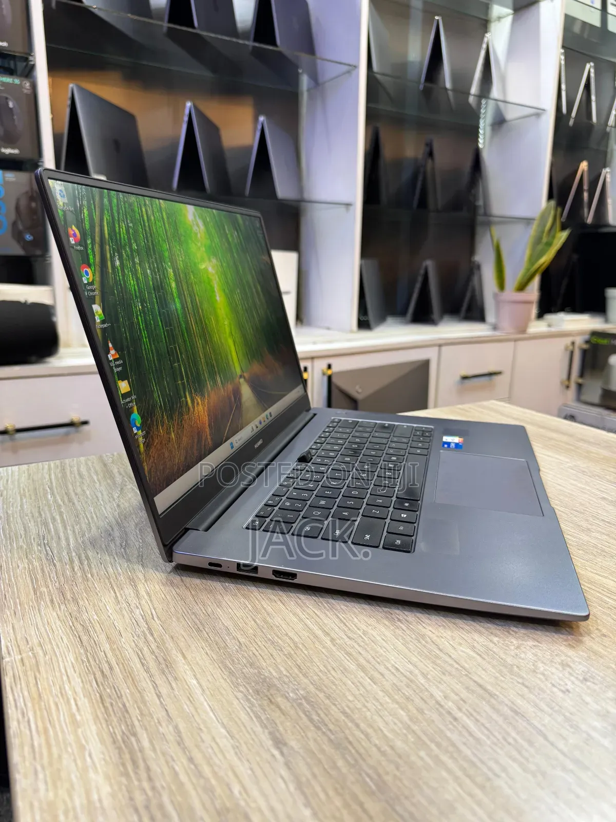 Laptop Huawei Matebook D 15 16GB Intel Core i5 SSD 512GB
