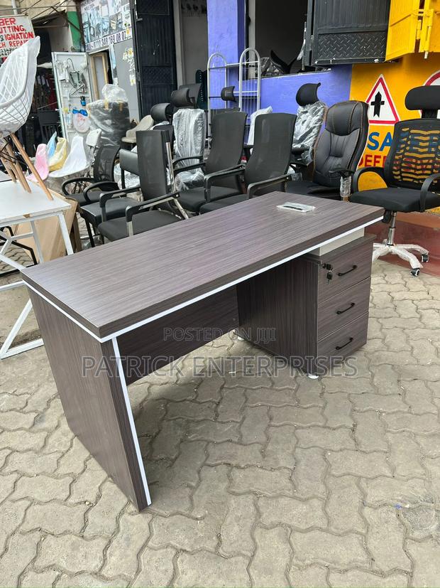 Executive Imported Modern Office Desk 1.4 Mtrs - thumbnail 2