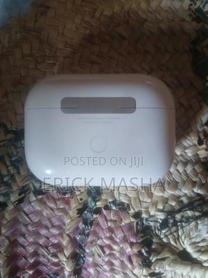 Airpod Pro 1 Gen - thumbnail 2