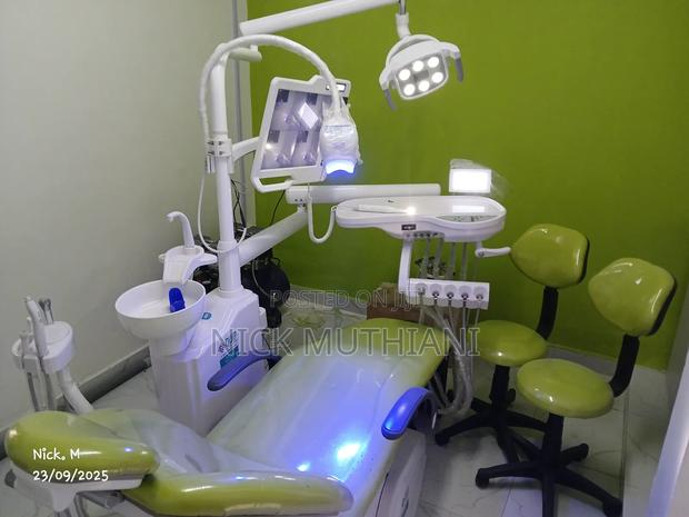 Dental Unit Complete With Compressor