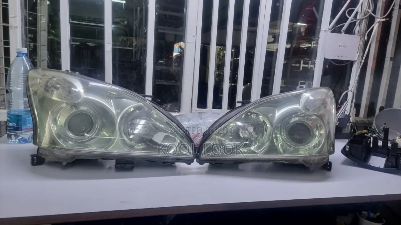 Toyota Harrier 240 Xenon Headlights (No.4)