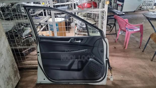 Subaru Outback Bs9 Front Door Complete - thumbnail 2