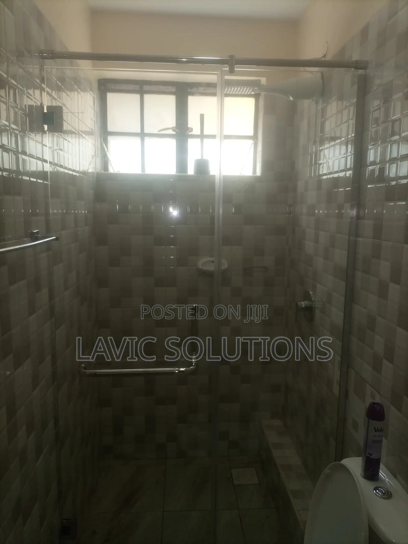 Shower Cubicle Partion.