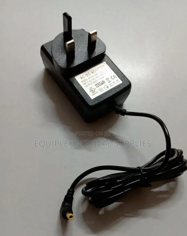 Omron Adapter / Omron Charger - main view
