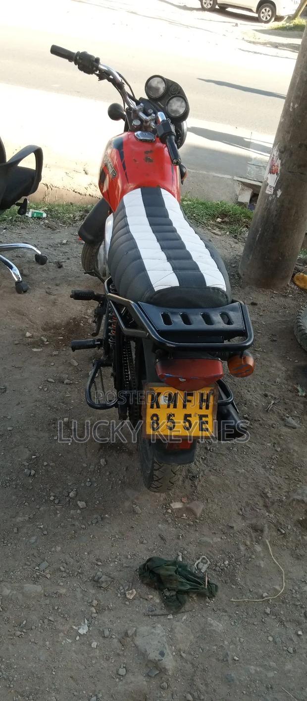 Bajaj Boxer 125 2021 Red - thumbnail 2