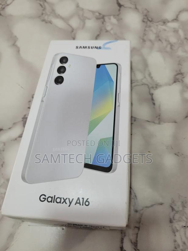 New Samsung Galaxy A16 5G 128 GB Silver - main view