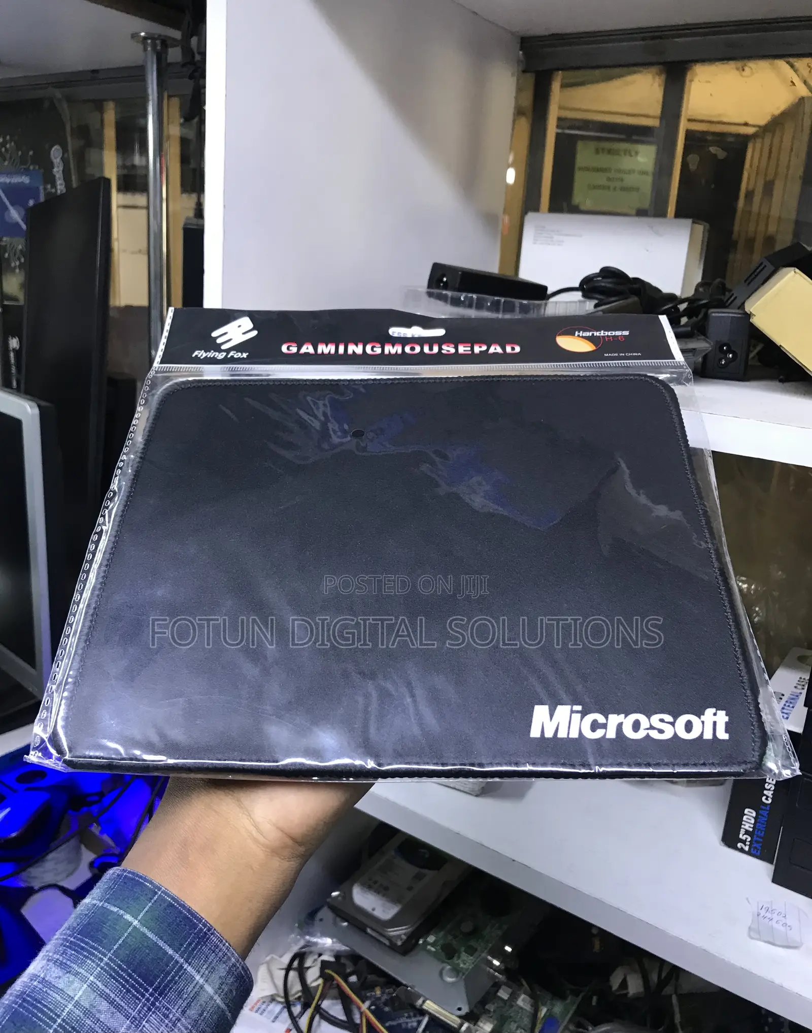 Microsoft Essential Medium Mousepad - Affordable Quality for Pc Gamers