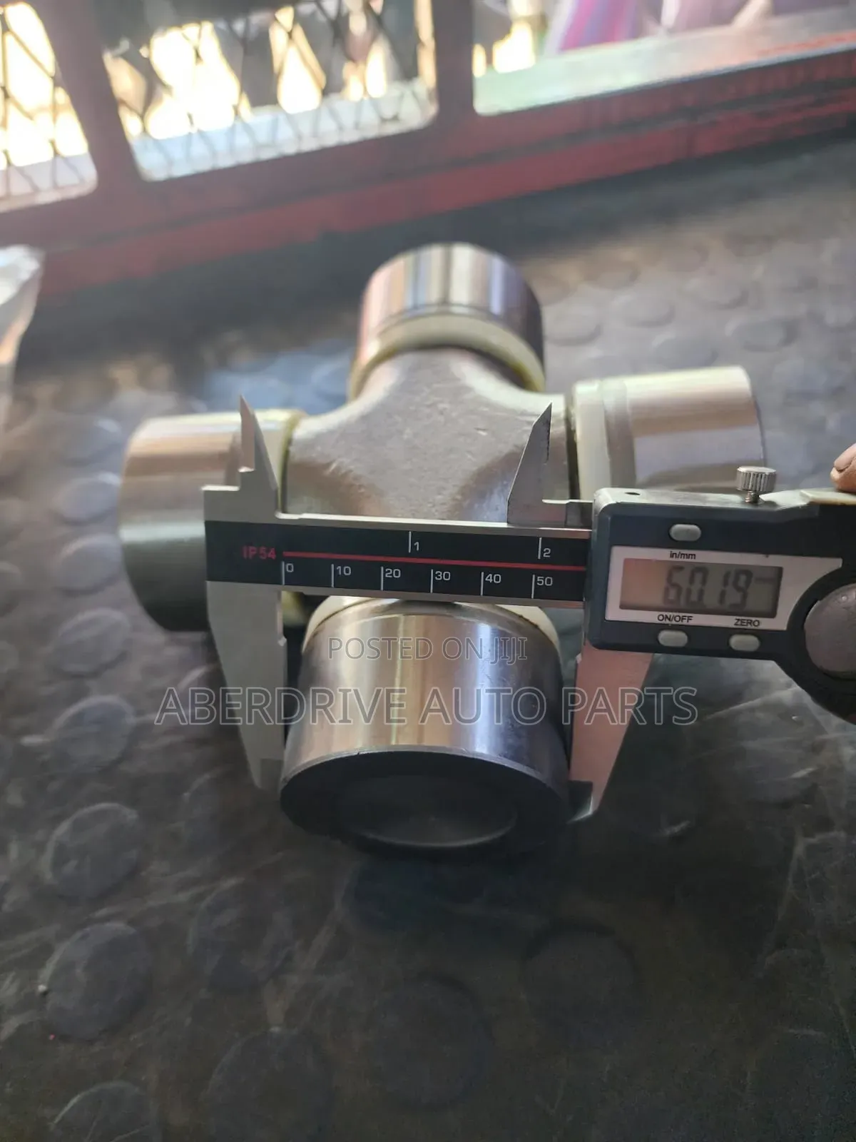 Universal Joint Cross-Bearing Hino 700