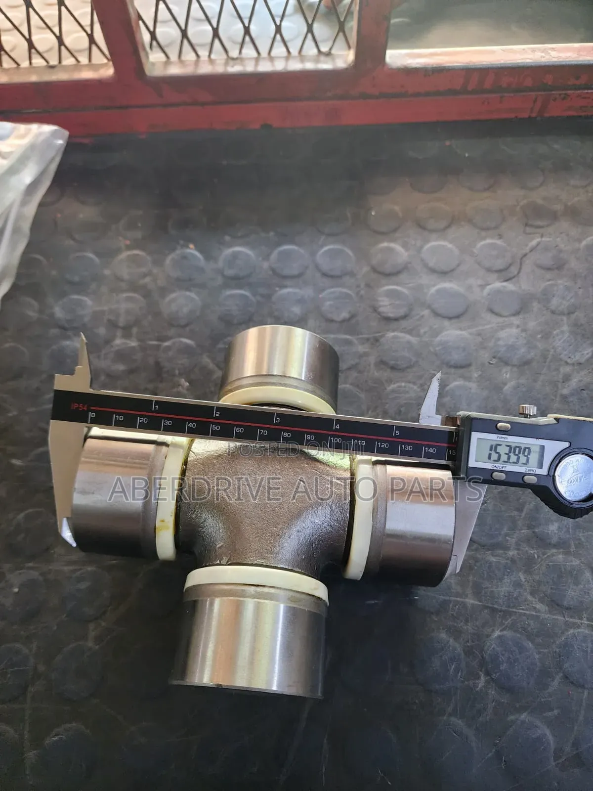 Universal Joint Cross-Bearing Hino 700