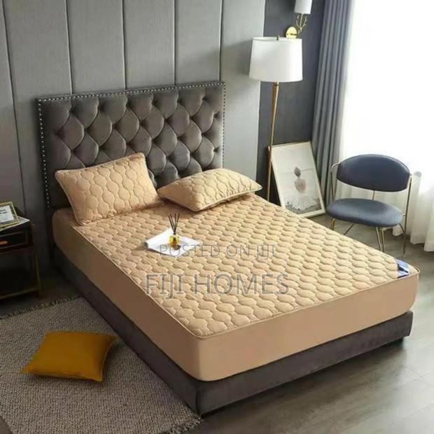 Mattress Protector - Waterproof Quilted - 6 by 6