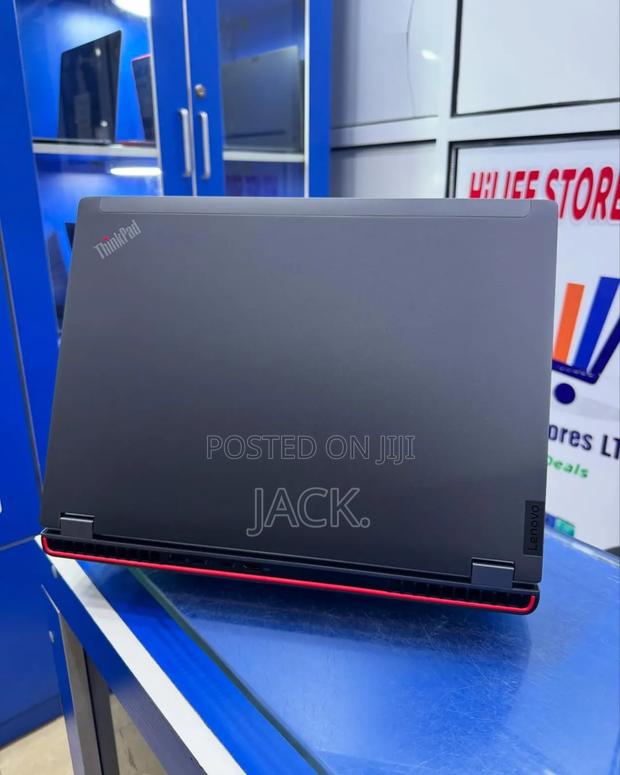 Laptop Lenovo ThinkPad P52s 32GB Intel Core i9 SSD 1T - thumbnail 3