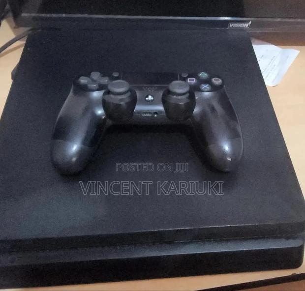 Ps 4 Console(Slim) - thumbnail 3