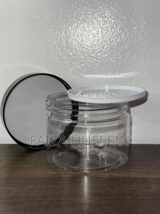 Clear Plastic Cosmetic Jar With Black Lid - thumbnail 2