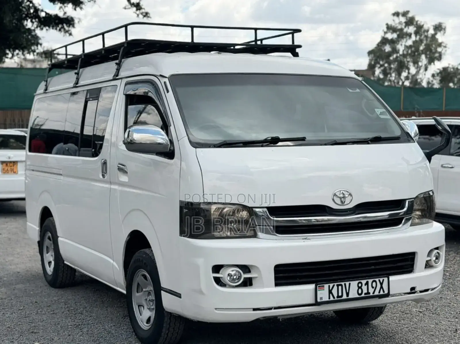 Toyota HiAce 2010 White